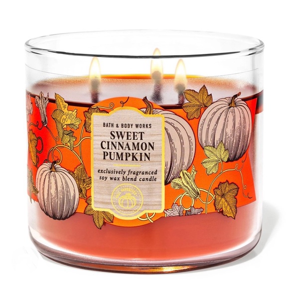 🔥🔥🆕BATH & BODY WORKS 3 WICK CANDLE/SWEET CINNAMON PUMPKIN - Picture 1 of 1